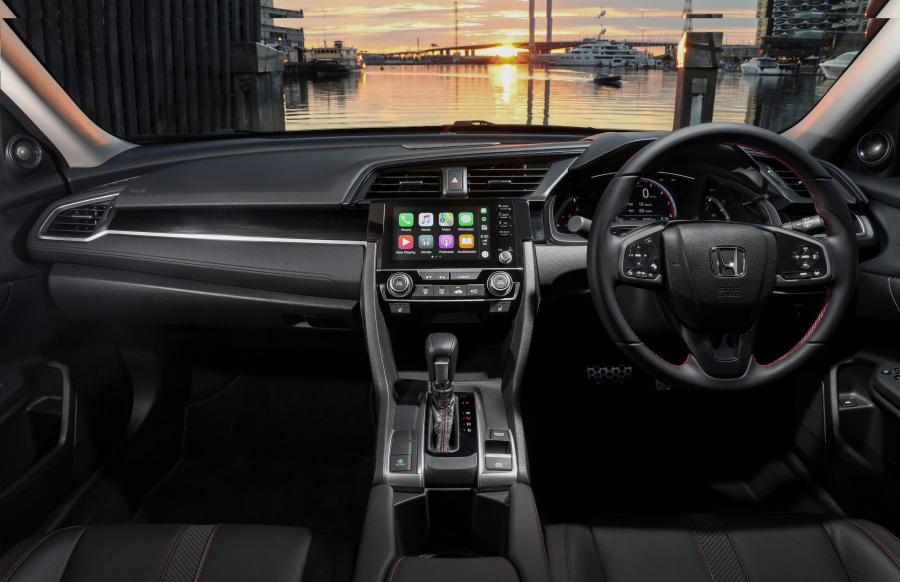 Торпедо Honda Civic RS Sedan (FC1) 2019 года  (AU) (фото 20 из 40)